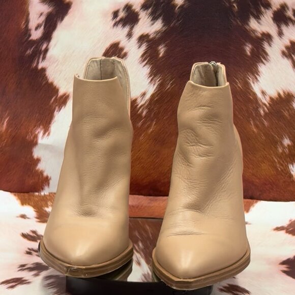 Vince Camuto Gigietta Tan Leather Ankle Booties - Picture 1 of 4
